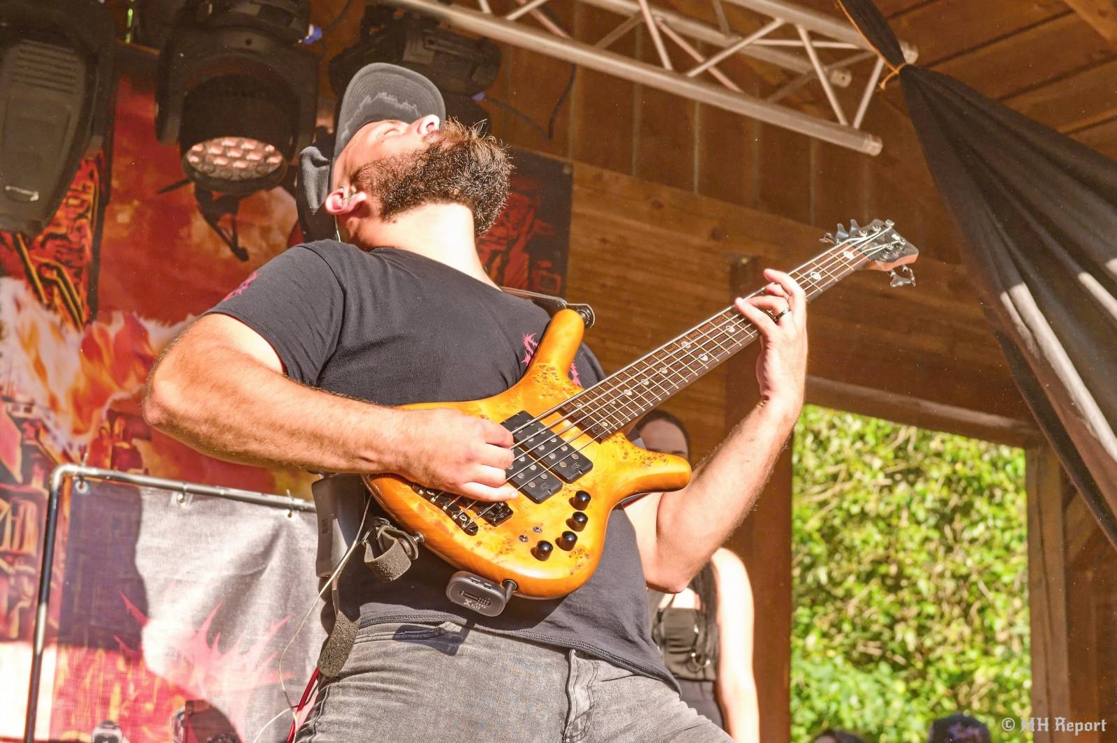 Destroy Fest otevřel své brány. První den patřil Tortharry a domácím Search and Destroy