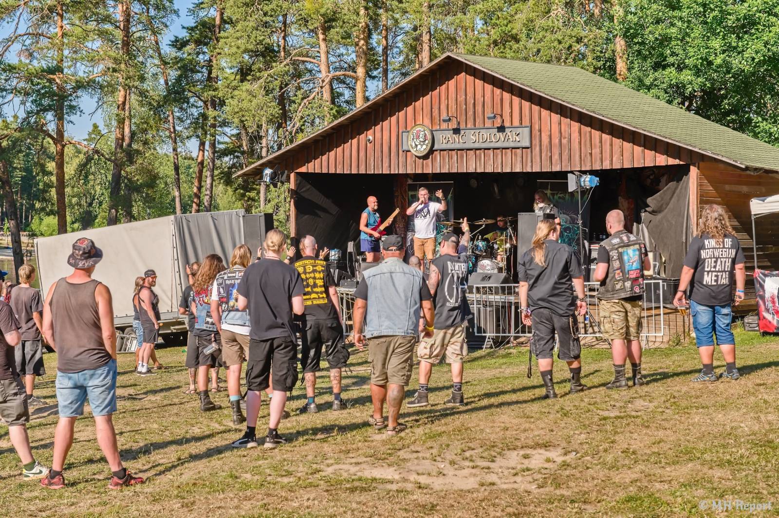 Destroy Fest otevřel své brány. První den patřil Tortharry a domácím Search and Destroy
