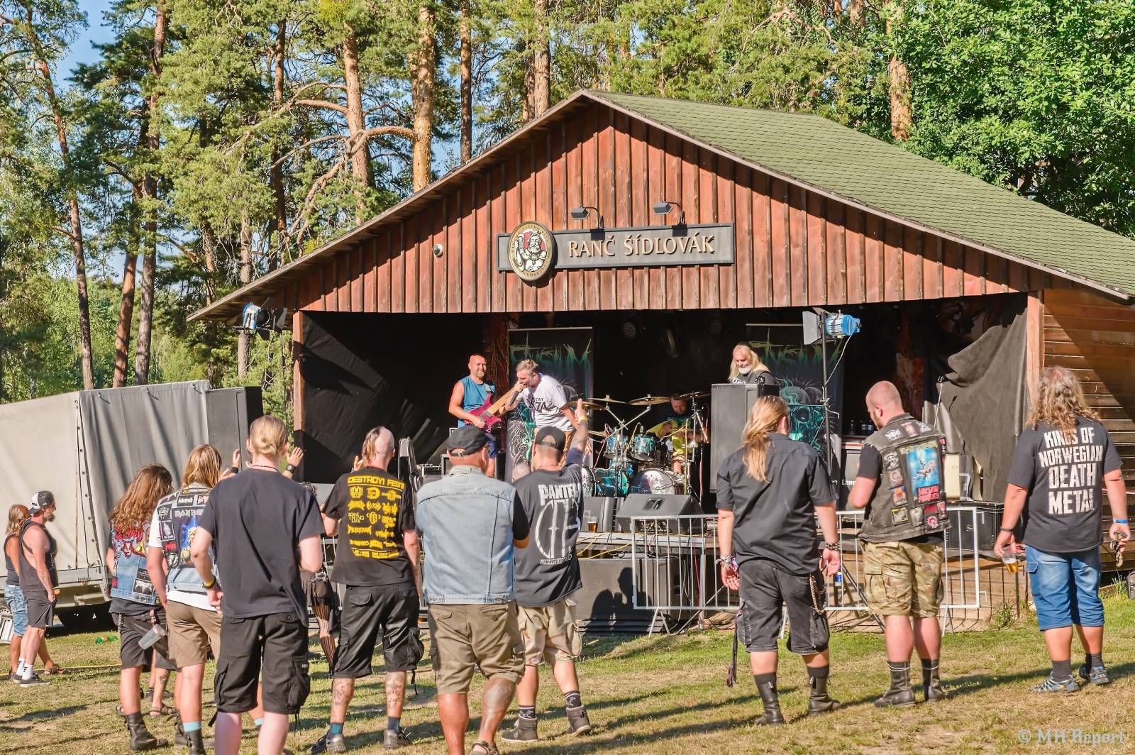 Destroy Fest otevřel své brány. První den patřil Tortharry a domácím Search and Destroy