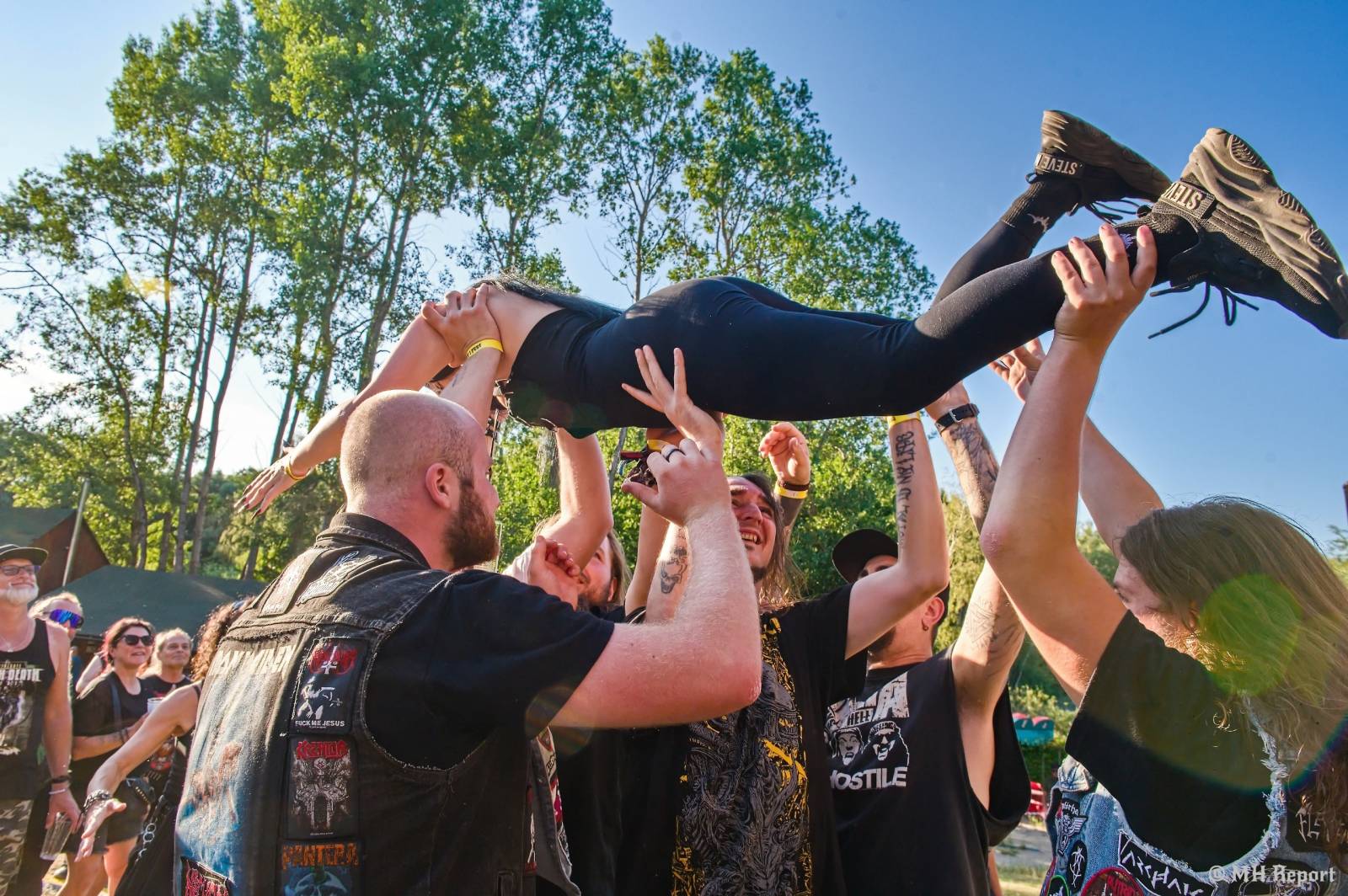 Destroy Fest otevřel své brány. První den patřil Tortharry a domácím Search and Destroy