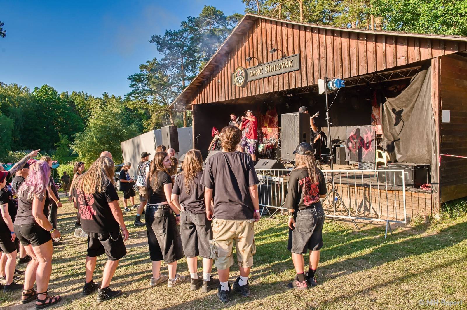 Destroy Fest otevřel své brány. První den patřil Tortharry a domácím Search and Destroy