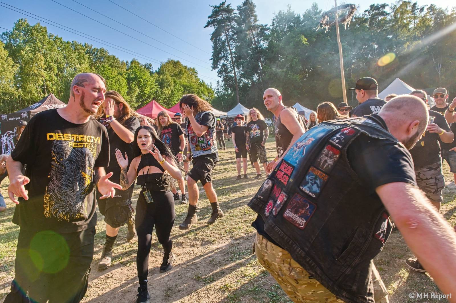 Destroy Fest otevřel své brány. První den patřil Tortharry a domácím Search and Destroy