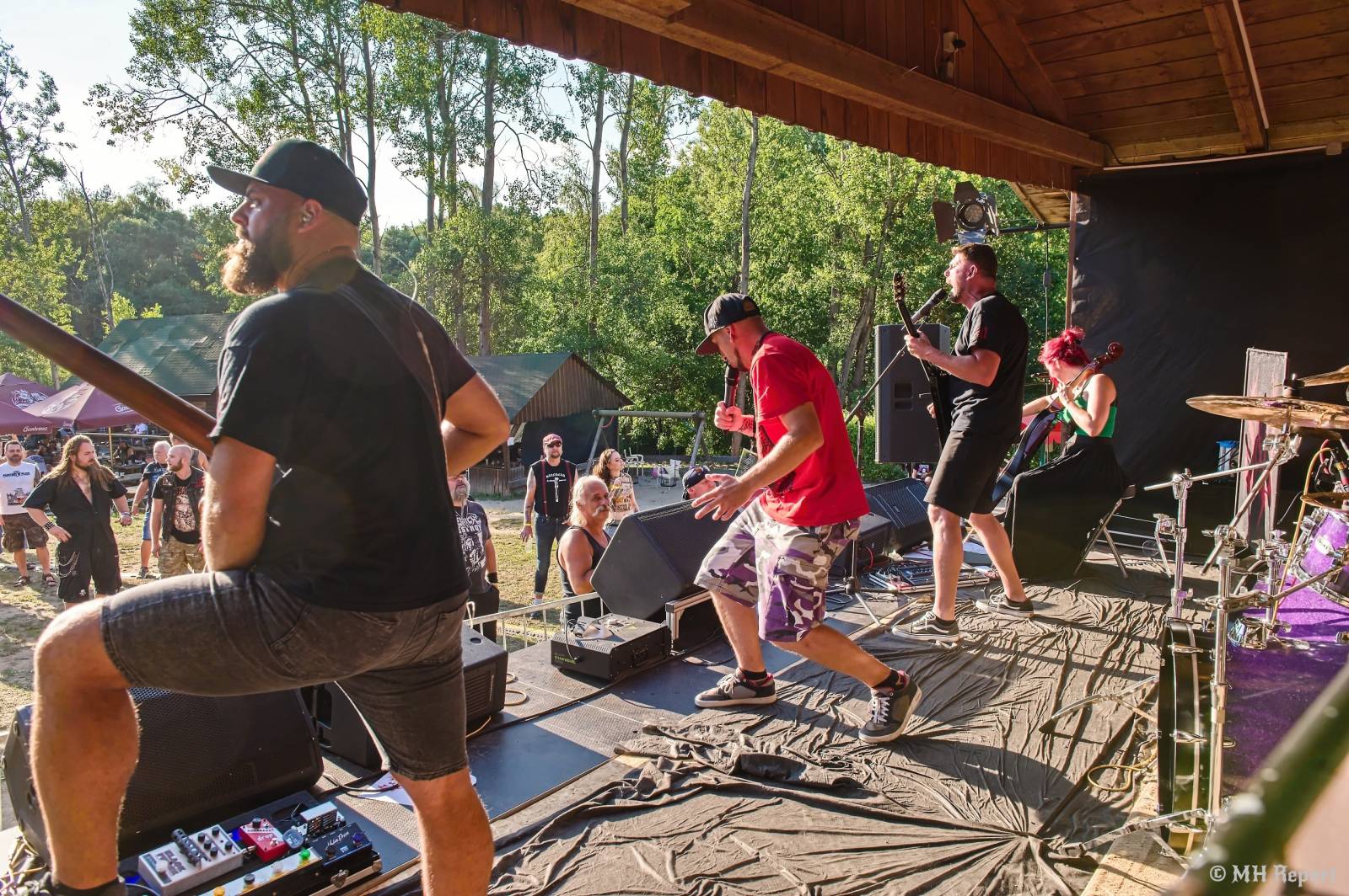 Destroy Fest otevřel své brány. První den patřil Tortharry a domácím Search and Destroy