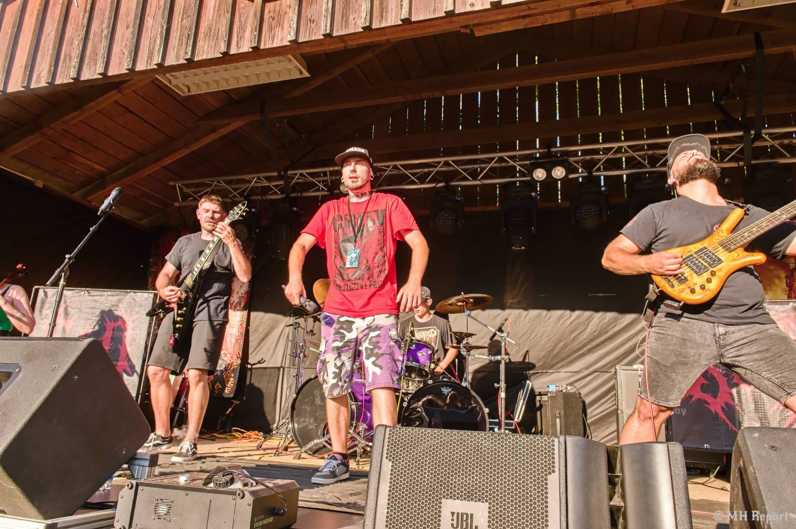 Destroy Fest otevřel své brány. První den patřil Tortharry a domácím Search and Destroy
