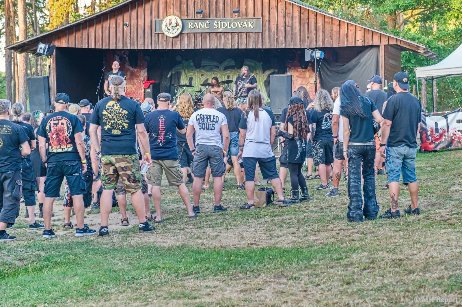 Destroy Fest otevřel své brány. První den patřil Tortharry a domácím Search and Destroy