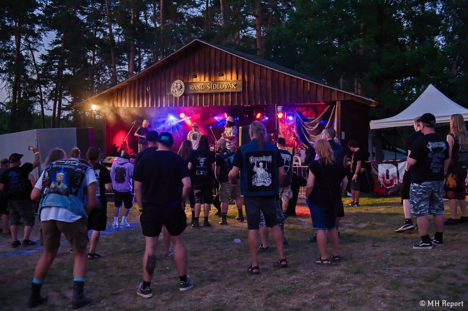 Destroy Fest otevřel své brány. První den patřil Tortharry a domácím Search and Destroy