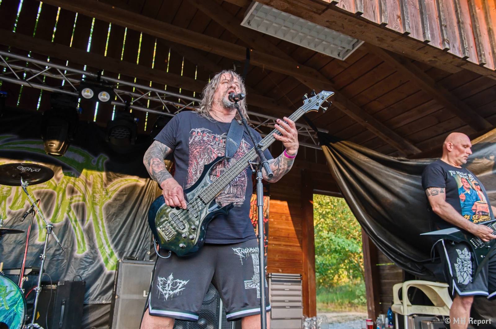 Destroy Fest otevřel své brány. První den patřil Tortharry a domácím Search and Destroy