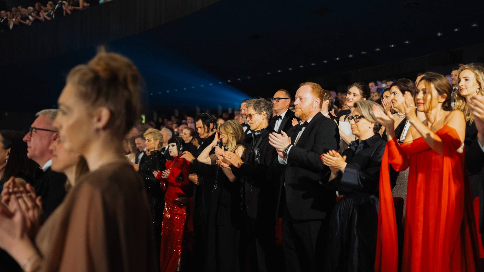 KVIFF uzavřel jubilejní ročník. Ocenění si odnesl i dokument o Báře Basikové