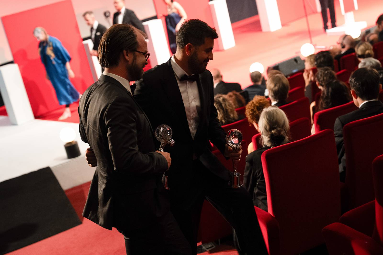 KVIFF uzavřel jubilejní ročník. Ocenění si odnesl i dokument o Báře Basikové