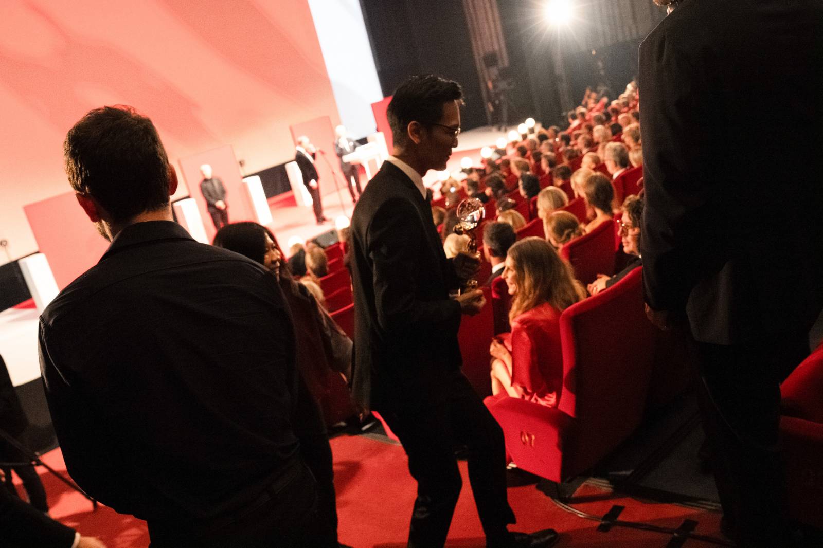 KVIFF uzavřel jubilejní ročník. Ocenění si odnesl i dokument o Báře Basikové