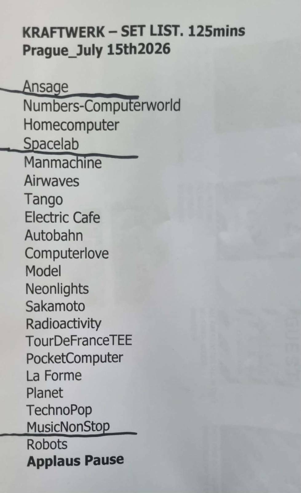 Duchovní otcové taneční a elektronické scény zpátky v Praze. Kraftwerk vystoupili ve Foru Karlín
