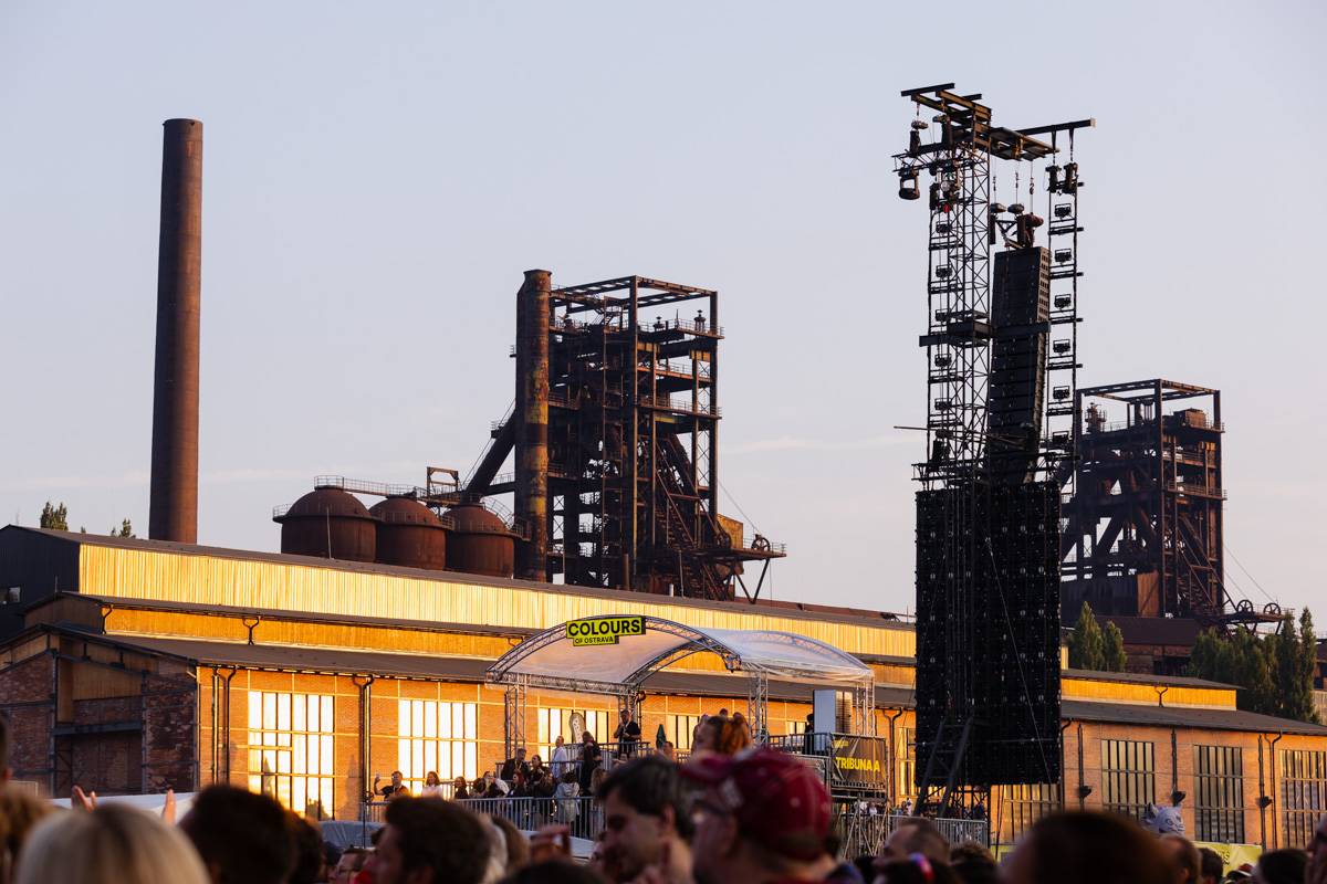 Odstartoval 23. ročník Colours of Ostrava. První den vystoupili Mirai nebo Jambinai, headlinerem byli Twenty One Pilots