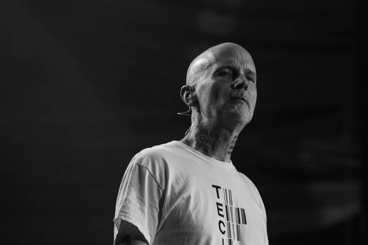 Chaos na Colours: Festival přerušila bouřka. Fanoušci na Mobyho tančili a zpívali v dešti