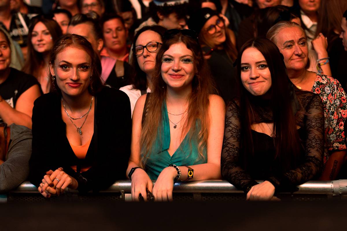 Colours of Ostrava uzavřel své brány: Extravagantní Peaches, skvělá Lorde i silný hlas Teddyho Swimse