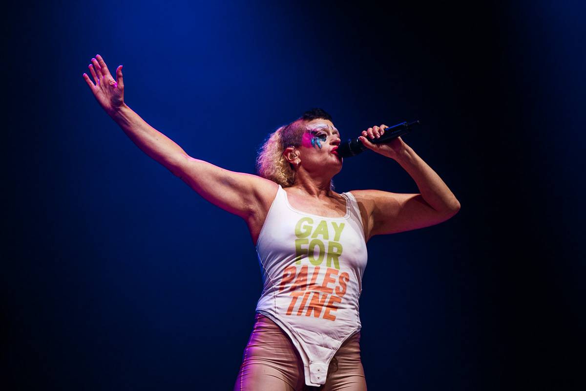 Colours of Ostrava uzavřel své brány: Extravagantní Peaches, skvělá Lorde i silný hlas Teddyho Swimse
