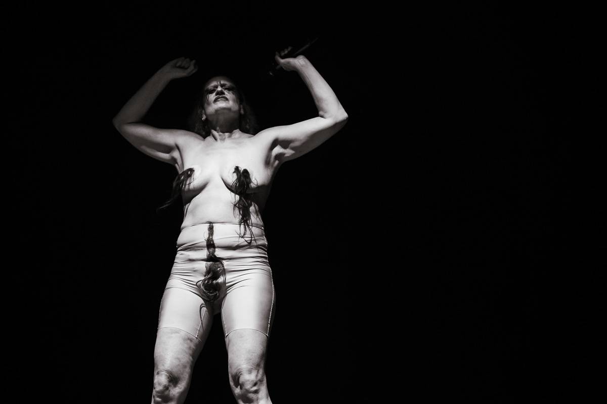 Colours of Ostrava uzavřel své brány: Extravagantní Peaches, skvělá Lorde i silný hlas Teddyho Swimse