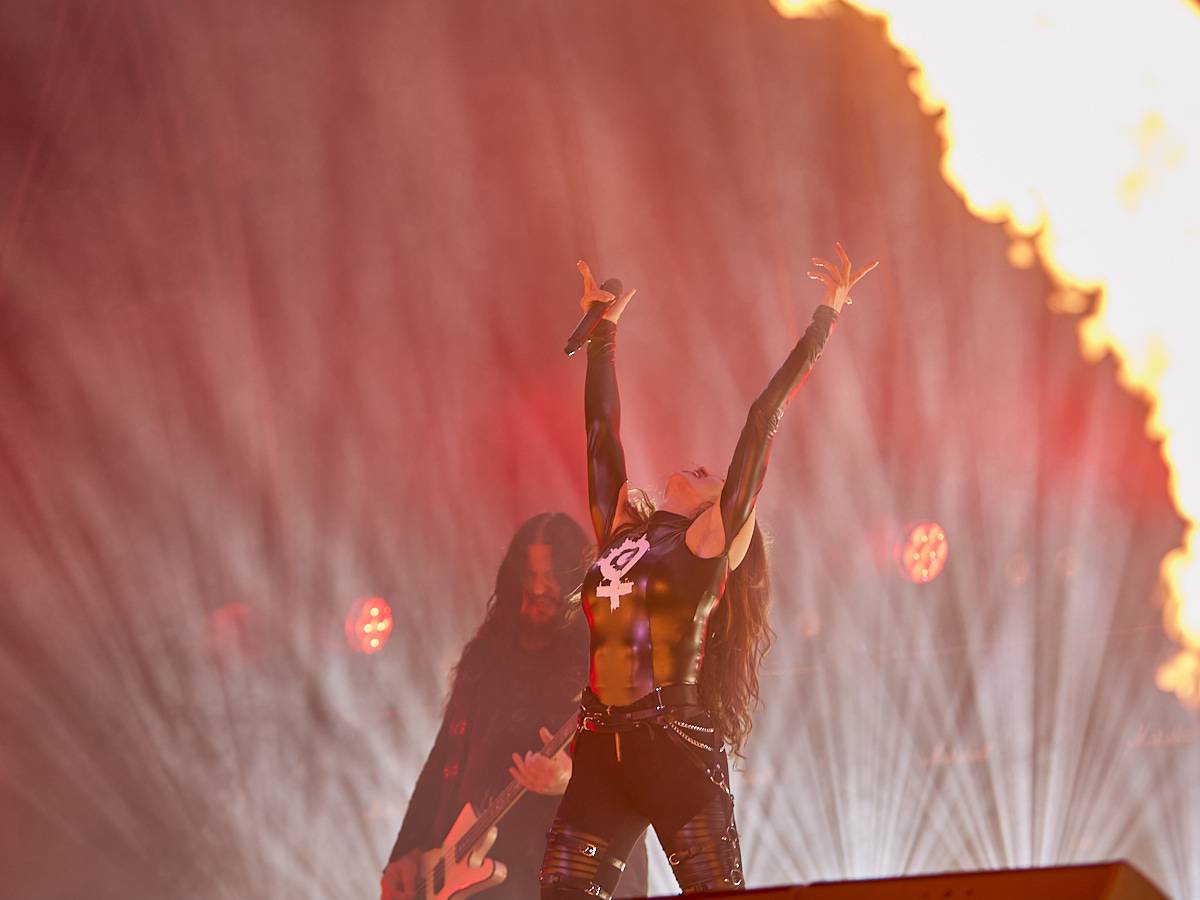 Masters of Rock, den třetí. Nekončící řada plaváčků při Feuerschwanz a Arch Enemy s novou zpěvačkou