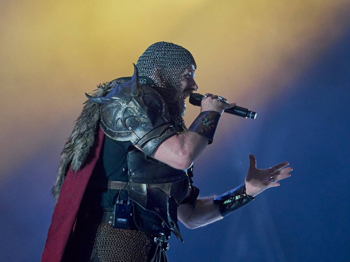 Masters of Rock, den třetí. Nekončící řada plaváčků při Feuerschwanz a Arch Enemy s novou zpěvačkou