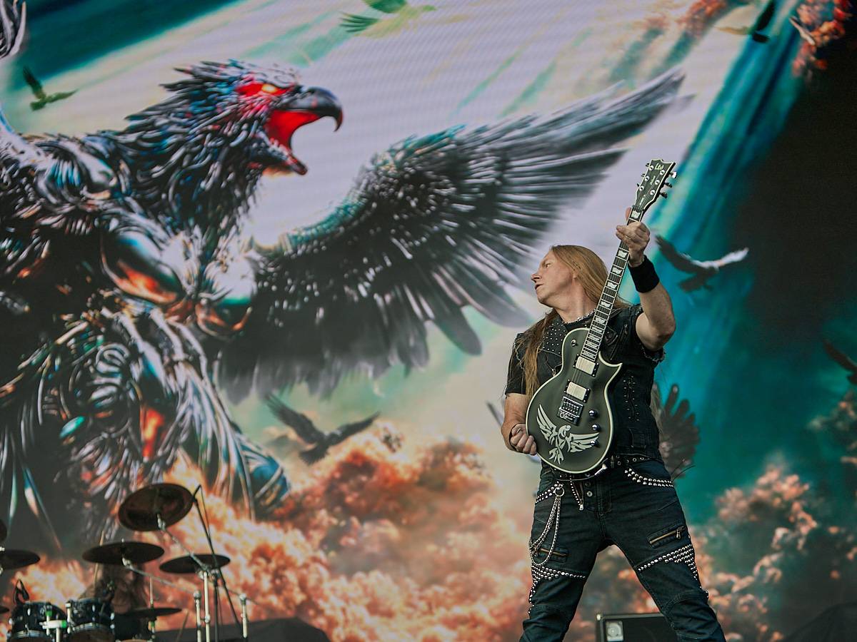 Masters of Rock, den třetí. Nekončící řada plaváčků při Feuerschwanz a Arch Enemy s novou zpěvačkou