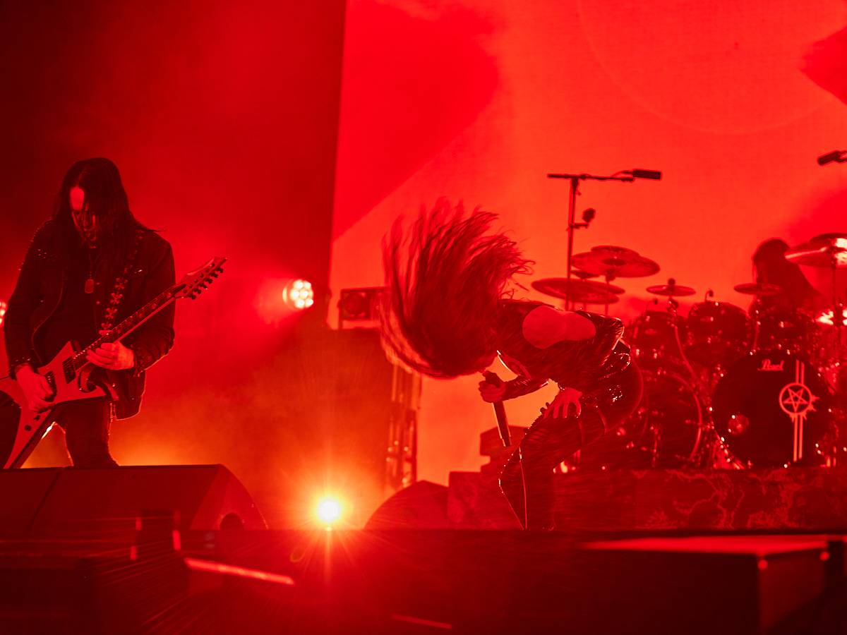 Masters of Rock, den třetí. Nekončící řada plaváčků při Feuerschwanz a Arch Enemy s novou zpěvačkou