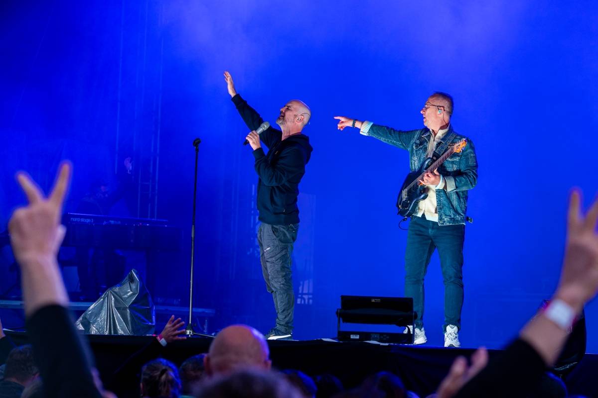 Benátská! odstartovala. Koncert Richarda Müllera zrušil déšť, No Name roztančili dav a Mirai poskládali novou kapelu