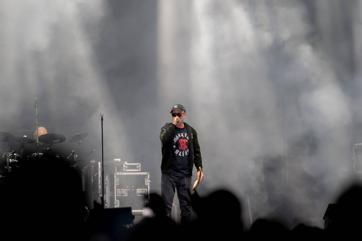 Benátská! odstartovala. Koncert Richarda Müllera zrušil déšť, No Name roztančili dav a Mirai poskládali novou kapelu