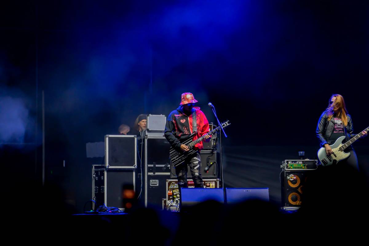 Benátská! odstartovala. Koncert Richarda Müllera zrušil déšť, No Name roztančili dav a Mirai poskládali novou kapelu