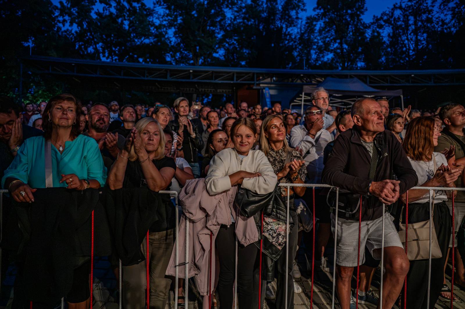 Vyprodaný Písek tleskal vestoje. Čechomor a Lenka Dusilová nadchli fanoušky