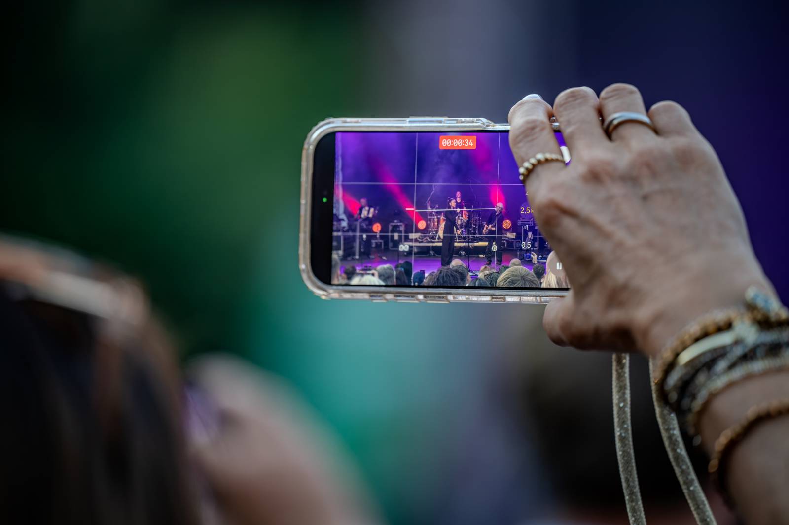 Vyprodaný Písek tleskal vestoje. Čechomor a Lenka Dusilová nadchli fanoušky