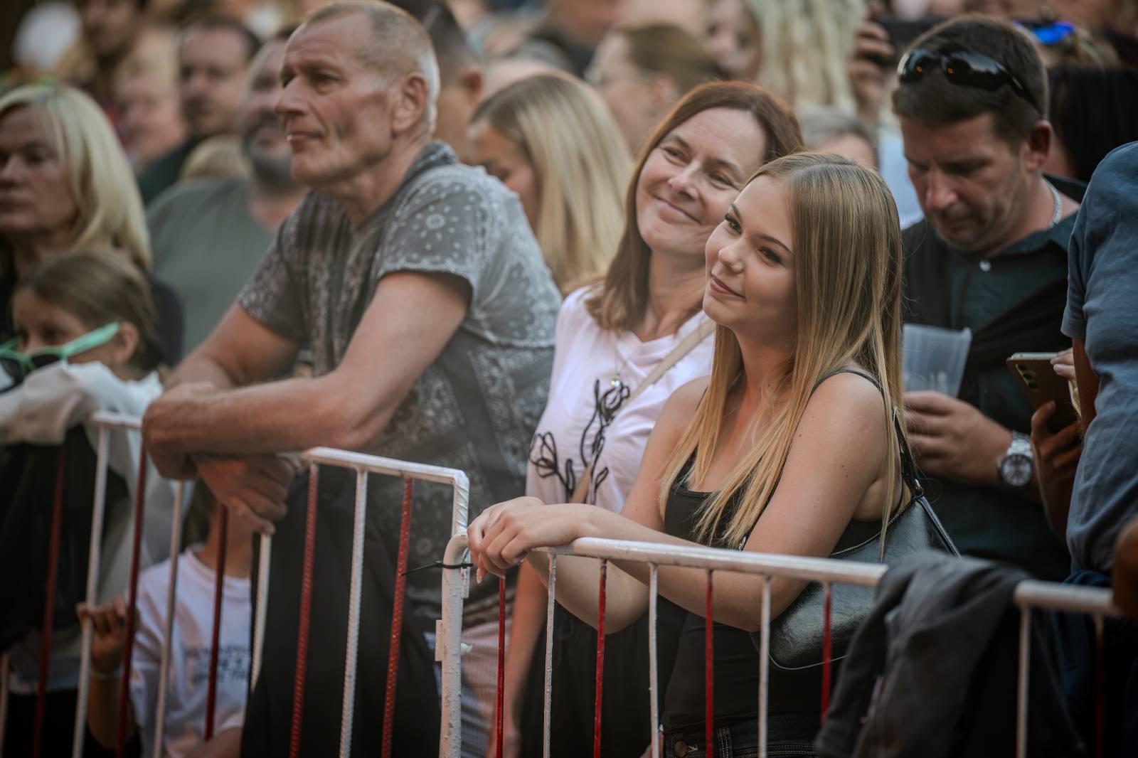 Vyprodaný Písek tleskal vestoje. Čechomor a Lenka Dusilová nadchli fanoušky