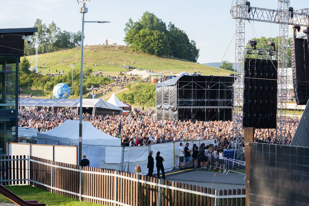 Benátskou! uzavřel Sebastian. Sofian Medjmedj pobláznil fanoušky, Lucie a Mig 21 přivezli své největší hity