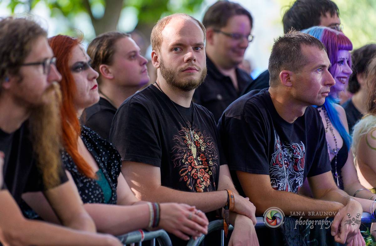 Stromovku zaplnili fanoušci Zaklínače. Deloraine předvedli ohnivou show