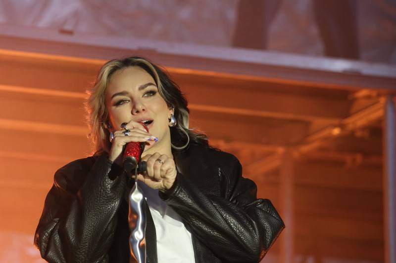 Cibula Fest, den druhý. No Name, Ewa Farna, Dymytry a závěr s Traktorem