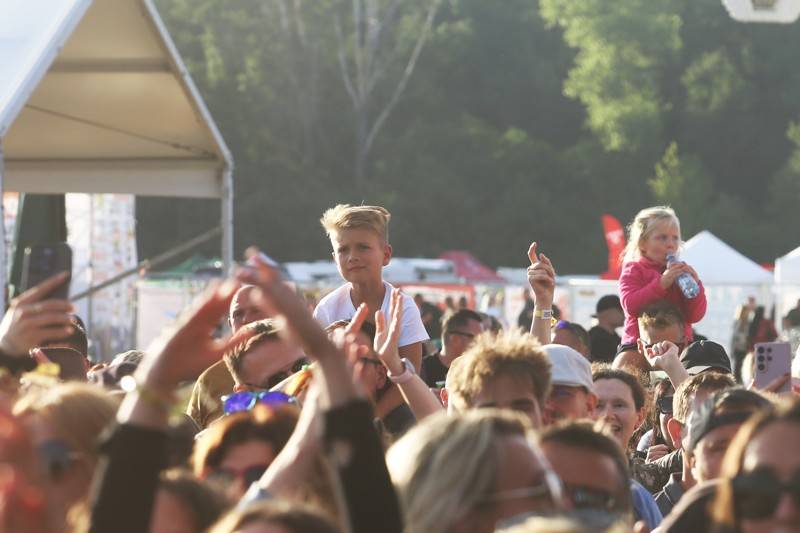 Cibula Fest, den druhý. No Name, Ewa Farna, Dymytry a závěr s Traktorem