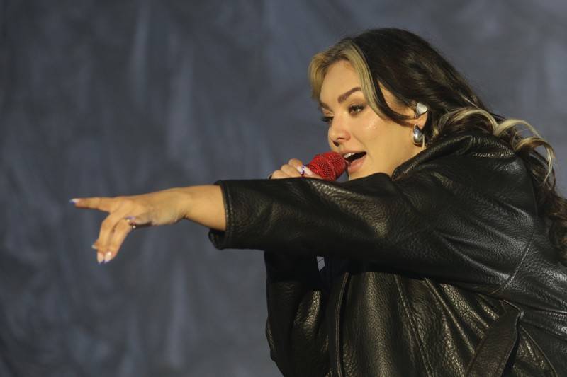 Cibula Fest, den druhý. No Name, Ewa Farna, Dymytry a závěr s Traktorem
