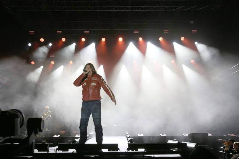 Cibula Fest, den druhý. No Name, Ewa Farna, Dymytry a závěr s Traktorem