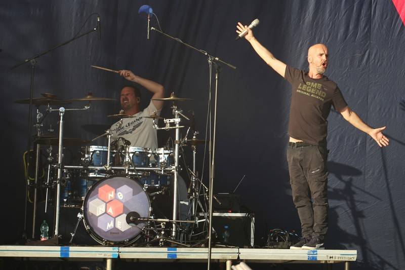 Cibula Fest, den druhý. No Name, Ewa Farna, Dymytry a závěr s Traktorem