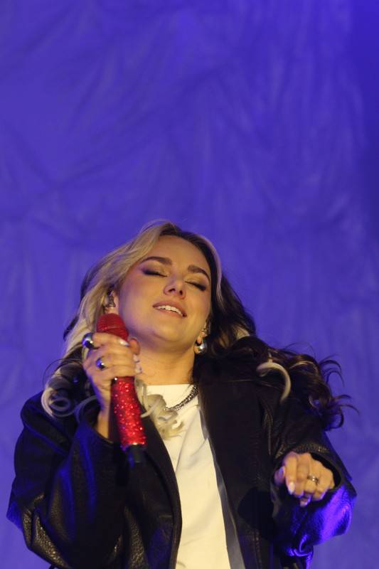 Cibula Fest, den druhý. No Name, Ewa Farna, Dymytry a závěr s Traktorem
