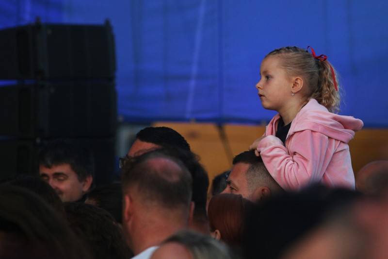 Cibula Fest, den druhý. No Name, Ewa Farna, Dymytry a závěr s Traktorem