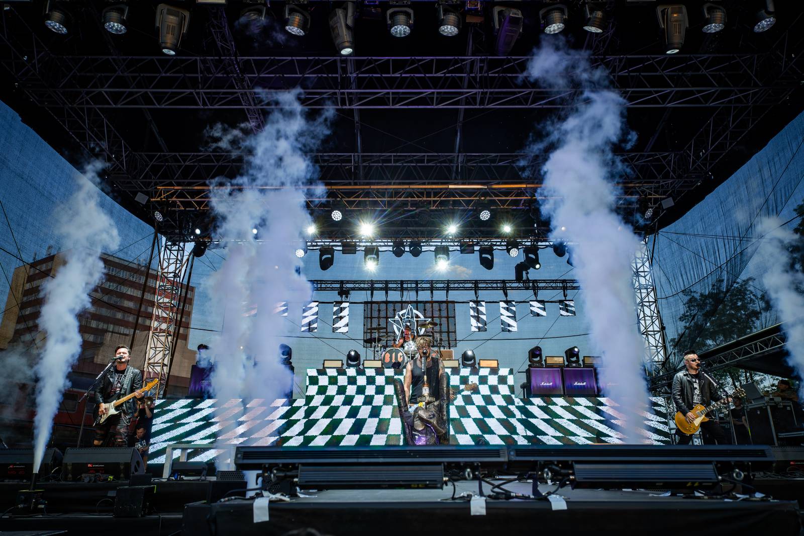 Rybičky 48 rozezpívaly Holešovice. Kuba Ryba si zatančil s fanynkami a pozval všechny na jEDEN koncert
