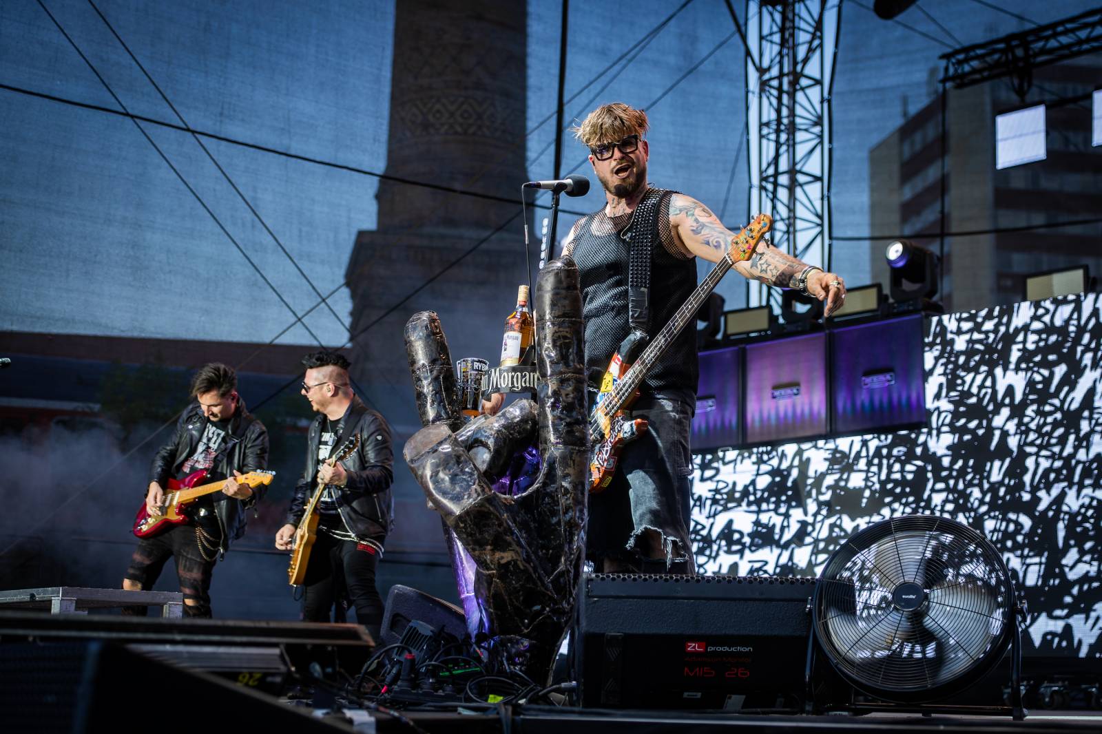 Rybičky 48 rozezpívaly Holešovice. Kuba Ryba si zatančil s fanynkami a pozval všechny na jEDEN koncert
