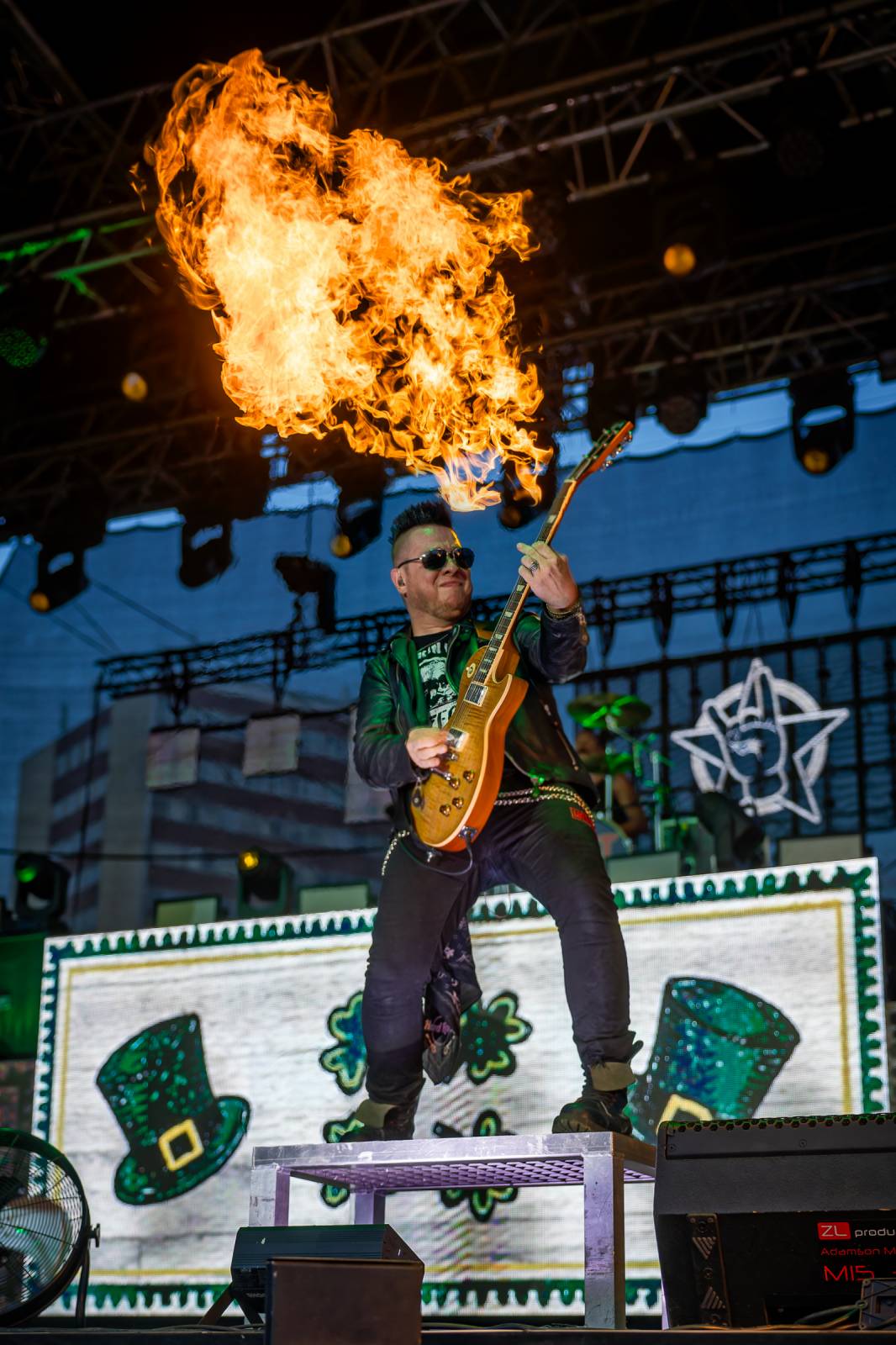Rybičky 48 rozezpívaly Holešovice. Kuba Ryba si zatančil s fanynkami a pozval všechny na jEDEN koncert