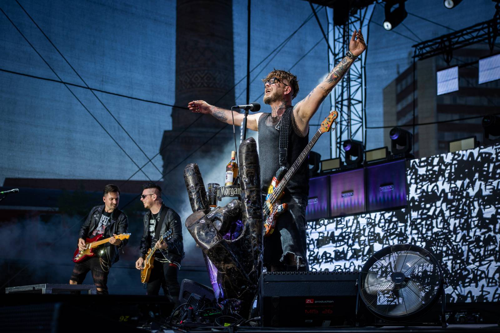 Rybičky 48 rozezpívaly Holešovice. Kuba Ryba si zatančil s fanynkami a pozval všechny na jEDEN koncert