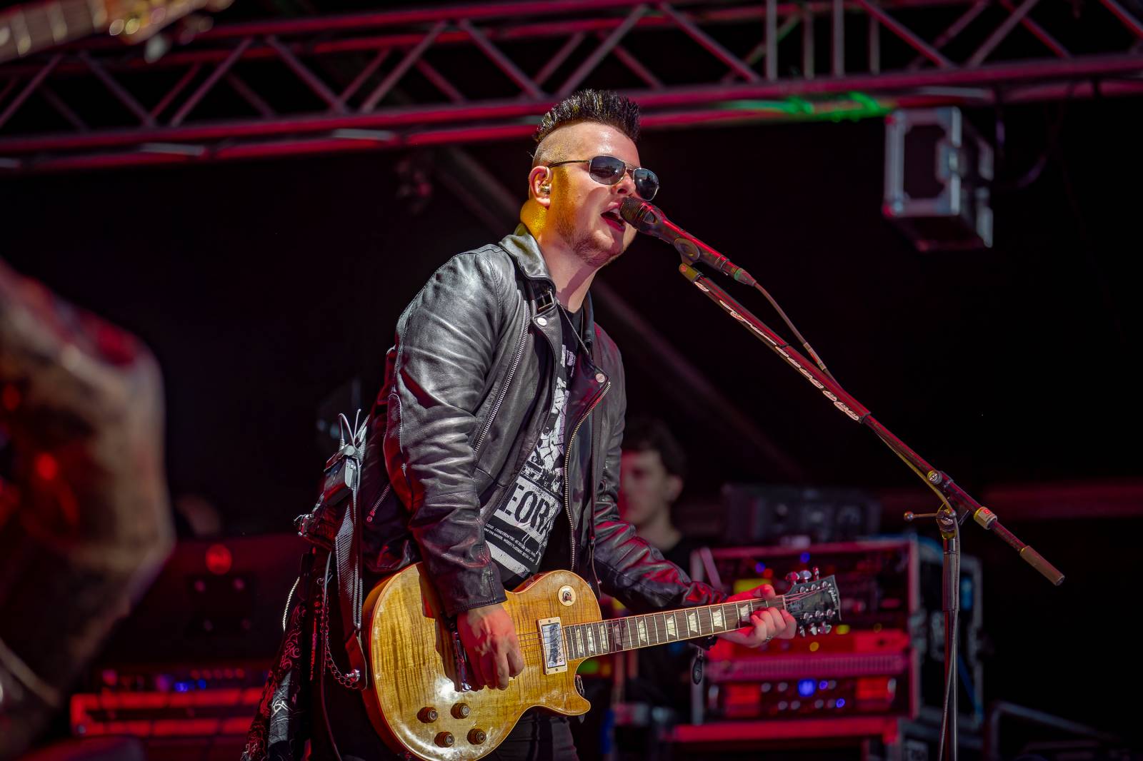 Rybičky 48 rozezpívaly Holešovice. Kuba Ryba si zatančil s fanynkami a pozval všechny na jEDEN koncert