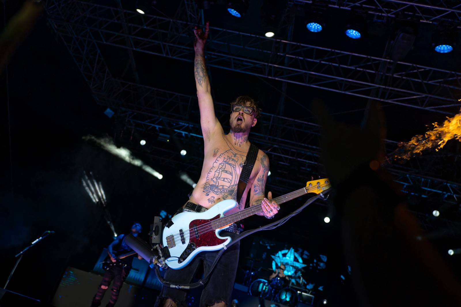 Rybičky 48 rozezpívaly Holešovice. Kuba Ryba si zatančil s fanynkami a pozval všechny na jEDEN koncert