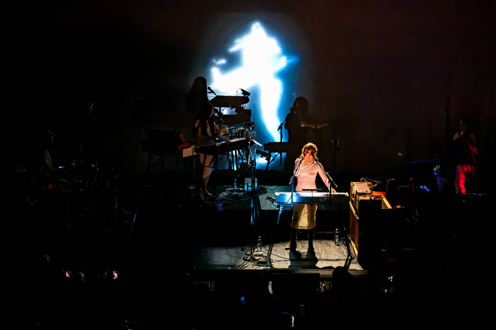 Agnes Obel je zpět na scéně. Nadchla pražskou Archu+