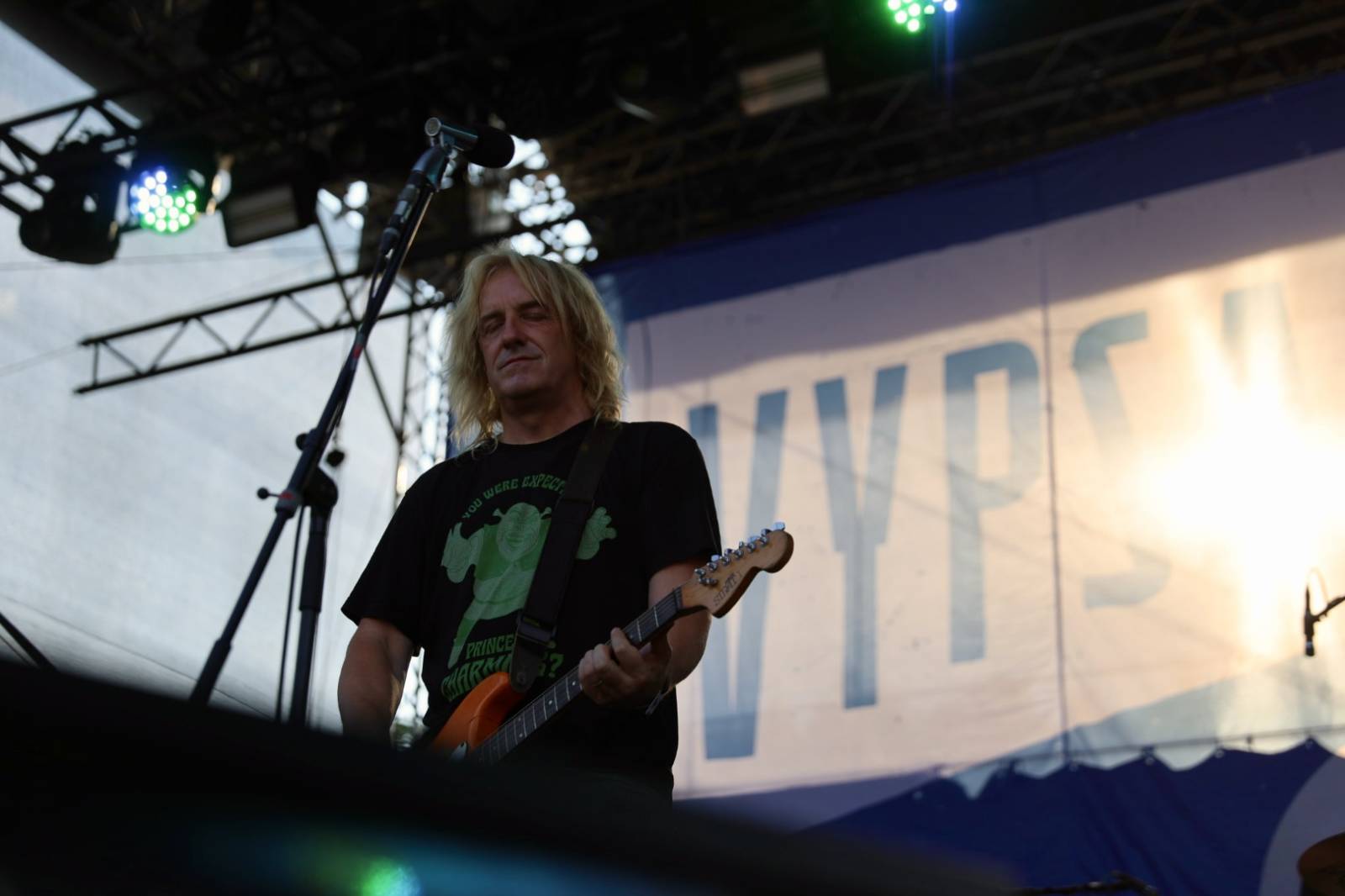 Hrady CZ poprvé v Hluboké nad Vltavou. Festival odstartoval Rytmus, závěr prvního dne obstaraly Rybičky 48