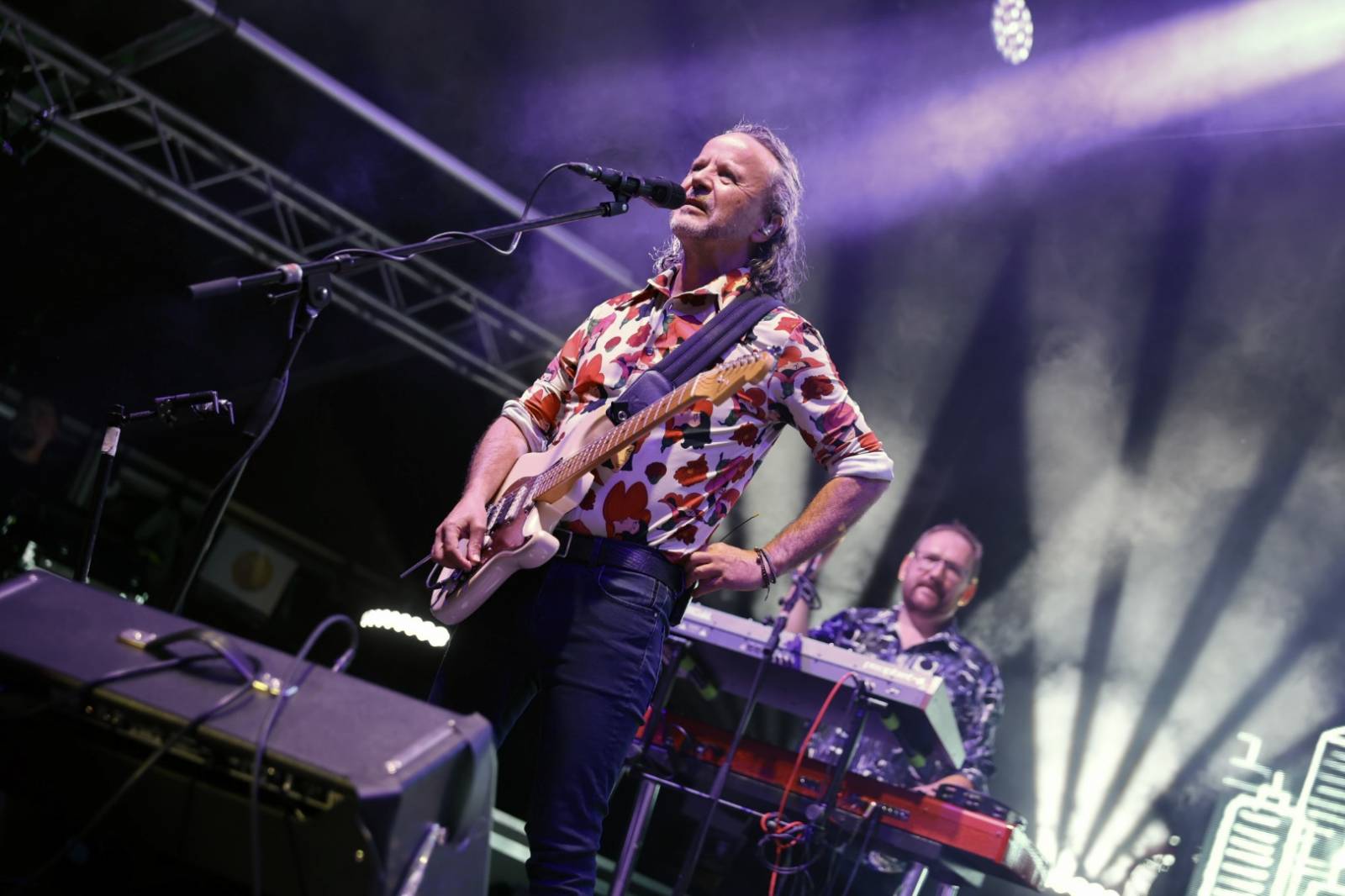 Hrady CZ poprvé v Hluboké nad Vltavou. Festival odstartoval Rytmus, závěr prvního dne obstaraly Rybičky 48