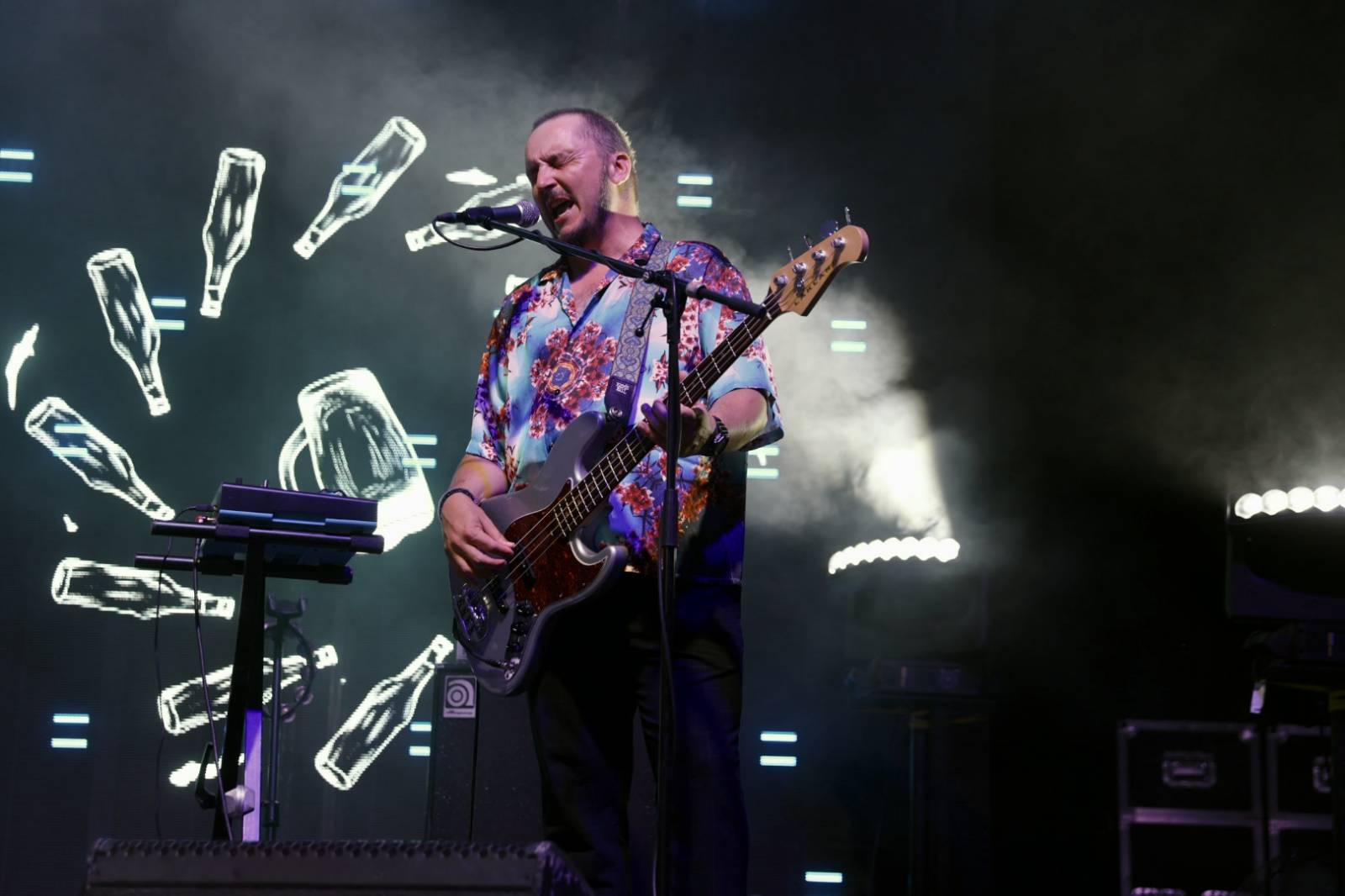 Hrady CZ poprvé v Hluboké nad Vltavou. Festival odstartoval Rytmus, závěr prvního dne obstaraly Rybičky 48