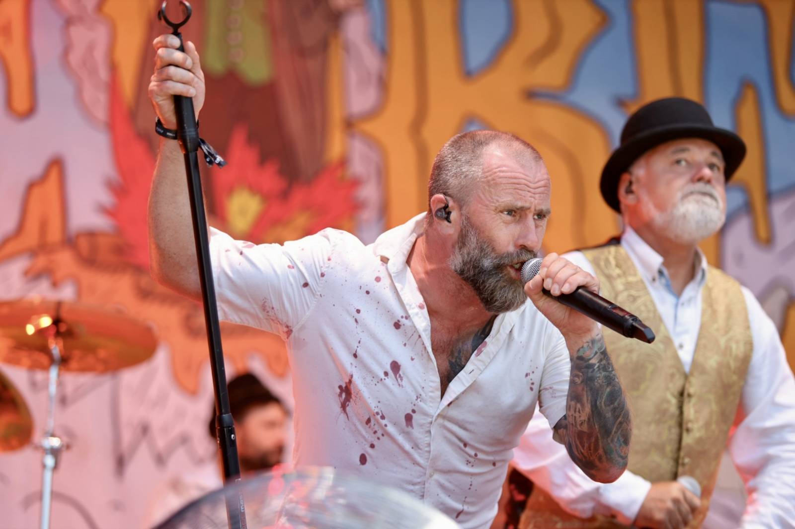 Hrady CZ poprvé v Hluboké nad Vltavou. Festival odstartoval Rytmus, závěr prvního dne obstaraly Rybičky 48